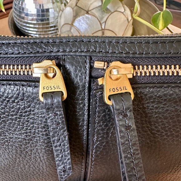 Fossil Black Pebbled Leather Crossbody Bag Double Zip Purse Adjustable Strap - Picture 5 of 10